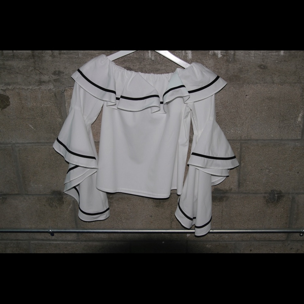 Gracia Off The Shoulder Blouse